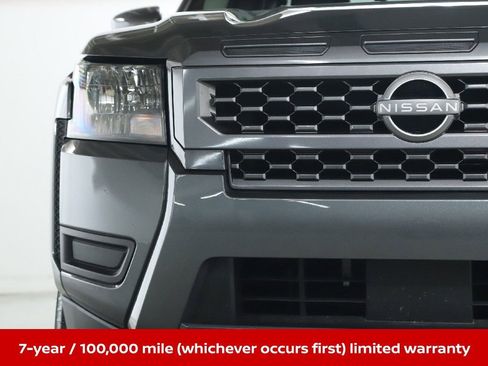 Certified 2025 Nissan Frontier SV image 9