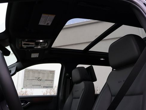 New 2026 GMC Yukon XL Denali w/ Denali Reserve Package image 48