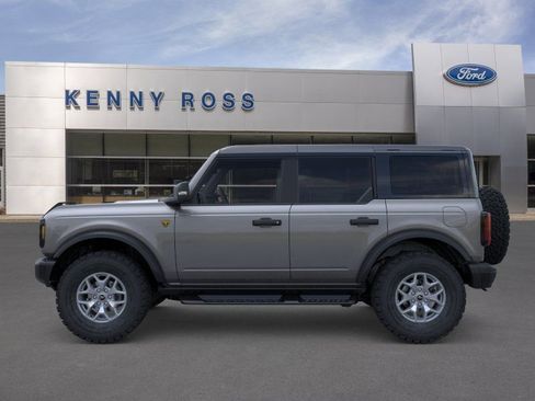 New 2025 Ford Bronco Badlands AWD/4WD image 4