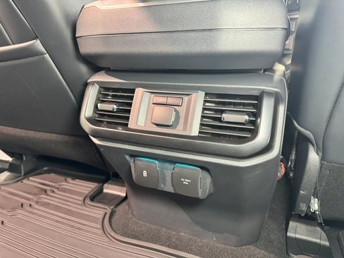 Used 2025 Ford F150 Raptor AWD/4WD image 28