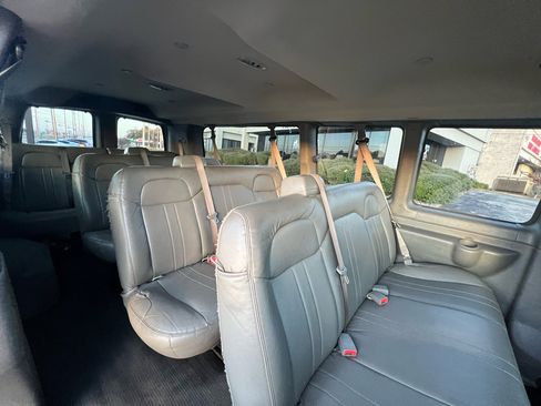 Used 2023 GMC Savana 3500 LS image 35