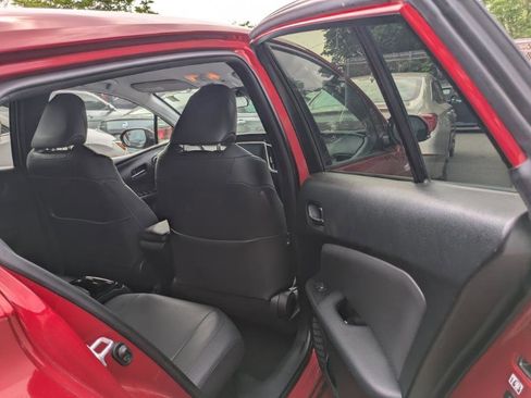 Used 2018 Toyota Prius Prime Premium w/ Carpet Mat Package image 13