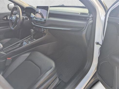 Used 2025 Jeep Compass Trailhawk AWD/4WD image 21