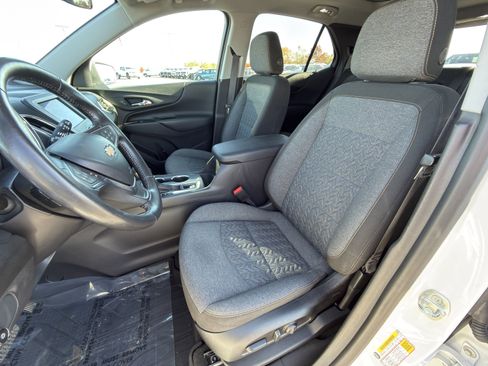 Used 2022 Chevrolet Equinox LT image 12
