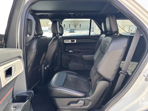 Used 2023 Ford Explorer ST-Line w/ Class IV Trailer Tow Package image 14