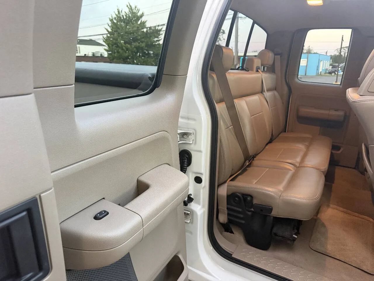 Used 2005 Ford F150 Lariat AWD/4WD image 32