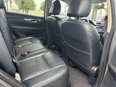 Used 2015 Nissan Rogue SV w/ SV Premium Package FWD image 21