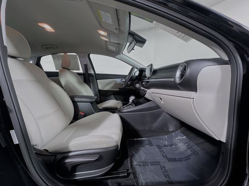 Used 2022 Kia Forte LXS image 31
