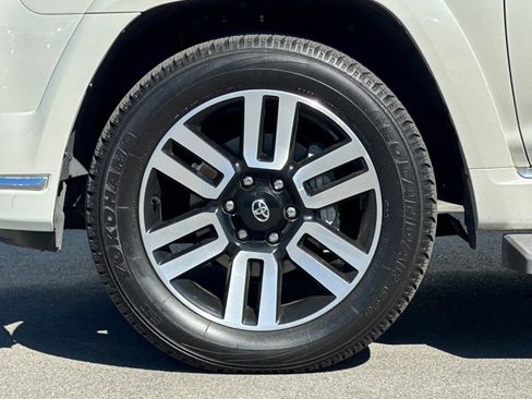 Used 2022 Toyota 4Runner Limited image 34