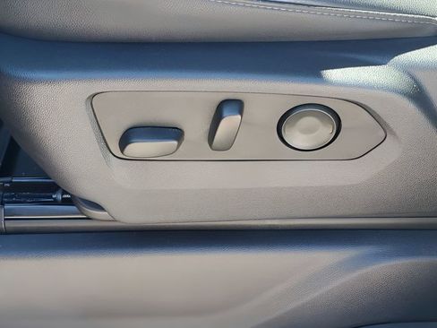 Used 2023 GMC Sierra 1500 SLT w/ X31 Off-Road Package image 29