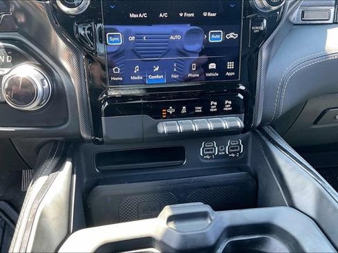 Used 2022 RAM 1500 Limited AWD/4WD image 17