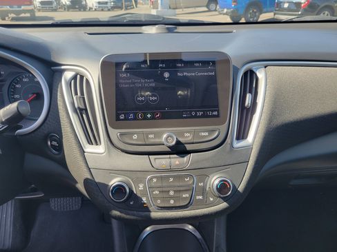 Used 2022 Chevrolet Malibu LT image 9