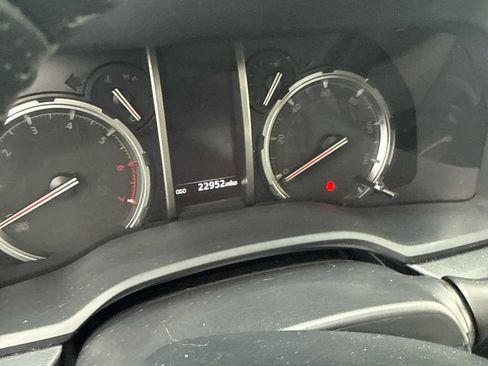 Used 2024 Toyota 4Runner TRD Off-Road Premium w/ Moonroof Package image 2