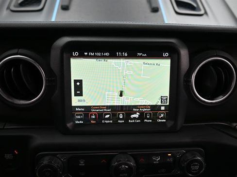 Used 2023 Jeep Wrangler Unlimited Rubicon 4xe AWD/4WD image 11