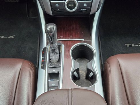 Used 2015 Acura TLX FWD image 19