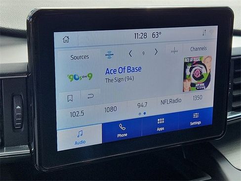 Used 2020 Ford Explorer XLT w/ Equipment Group 202A image 17