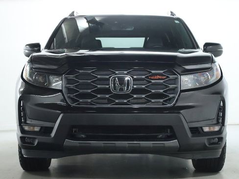 Used 2023 Honda Passport TrailSport image 5