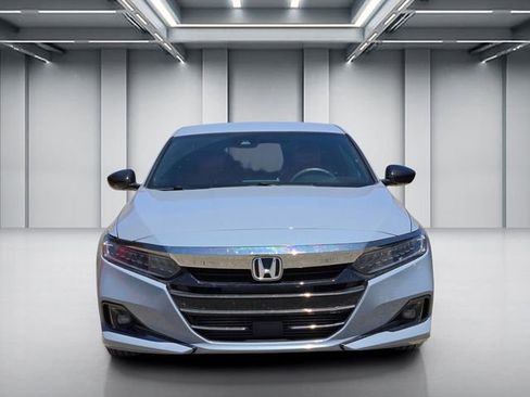 Used 2021 Honda Accord Sport image 2