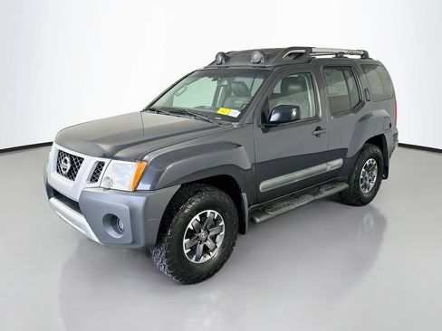 Used 2015 Nissan Xterra S AWD/4WD image 3