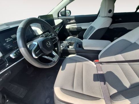 Used 2024 Honda Prologue EX image 9