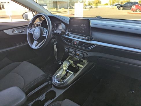 Used 2022 Kia Forte LXS image 13