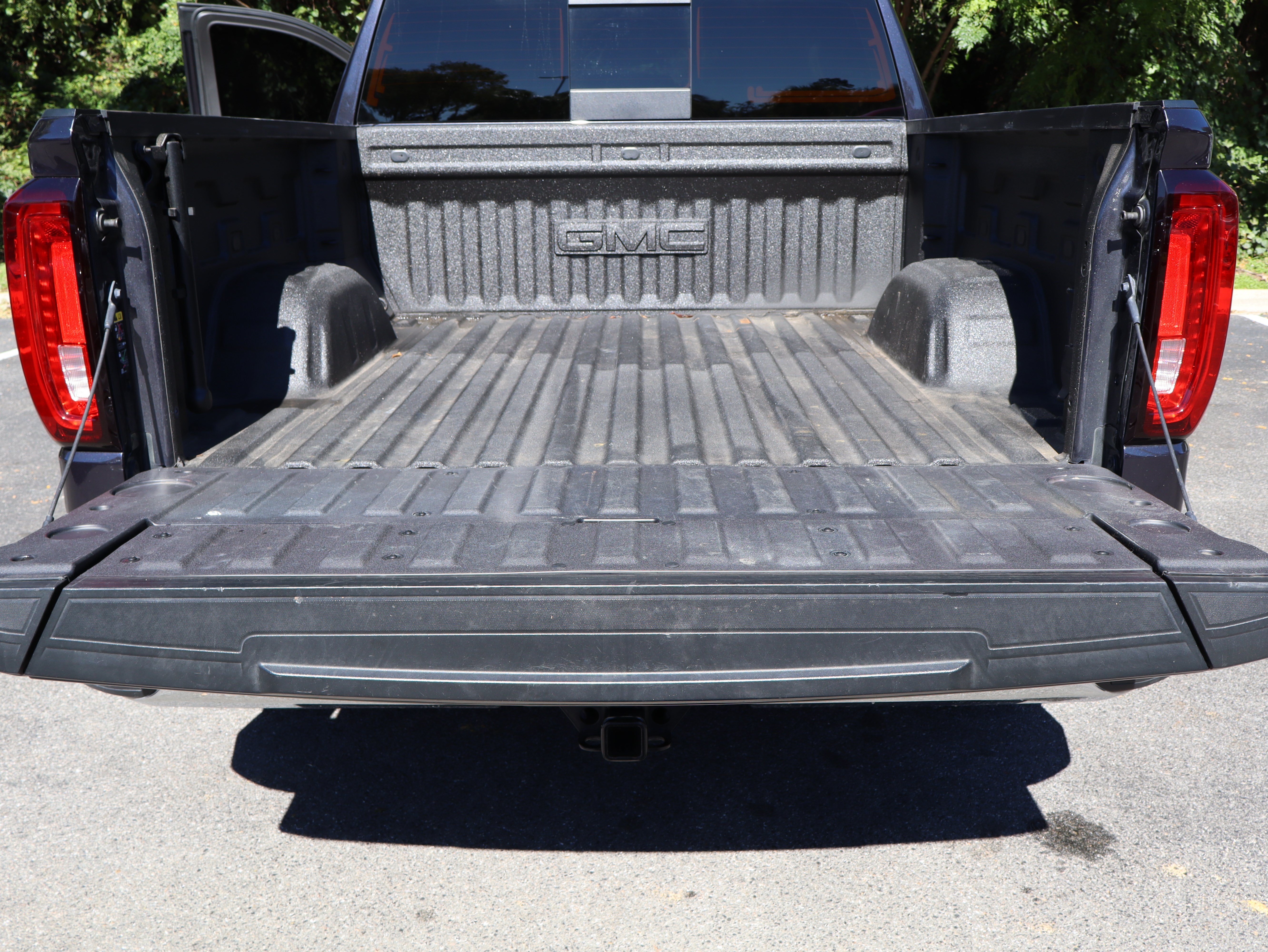 Used 2022 GMC Sierra 1500 SLT w/ SLT Premium Plus Package RWD image 43