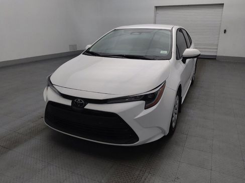 Used 2025 Toyota Corolla LE FWD image 15