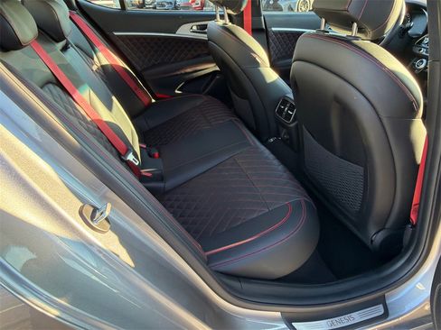 Used 2023 Genesis G70 3.3T w/ Sport Prestige Package image 15