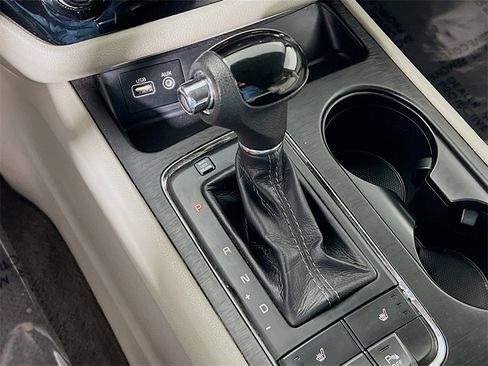 Used 2016 Kia Sedona LX w/ LX Convenience Package image 15