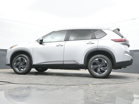Used 2025 Nissan Rogue SV AWD/4WD image 48