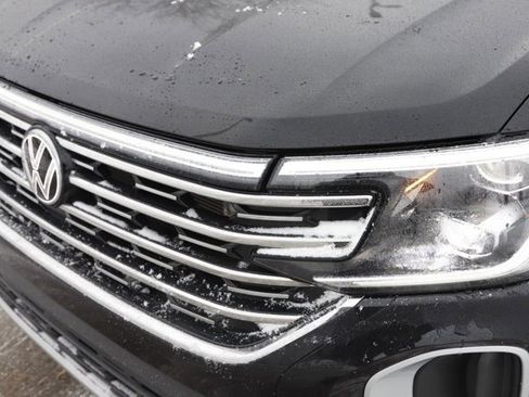 Used 2024 Volkswagen Atlas SEL image 12