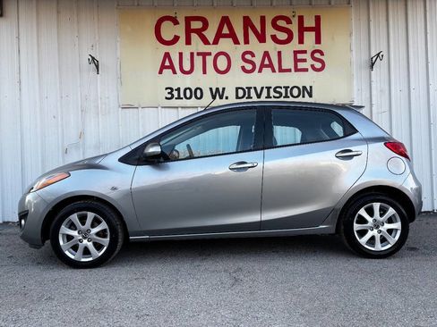 Used 2013 MAZDA MAZDA2 Touring image 9