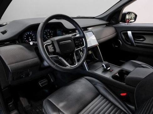 Used 2025 Land Rover Discovery Sport Dynamic SE AWD/4WD image 4