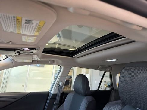 Used 2023 Subaru Outback Premium AWD/4WD image 2