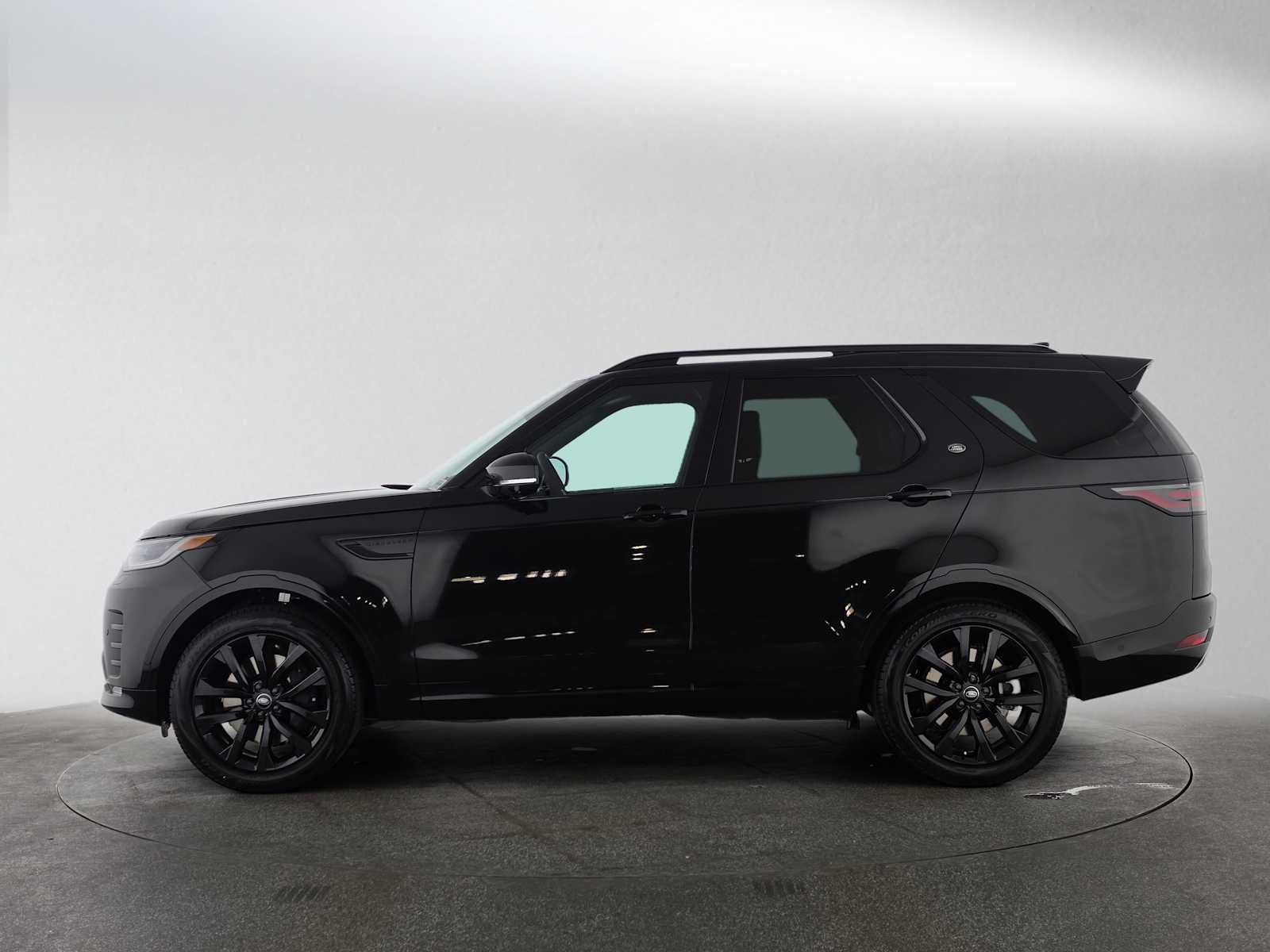 New 2026 Land Rover Discovery Limited Edition AWD/4WD image 2