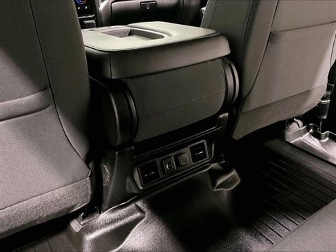 Used 2019 Chevrolet Silverado 1500 LT w/ All-Star Edition image 34