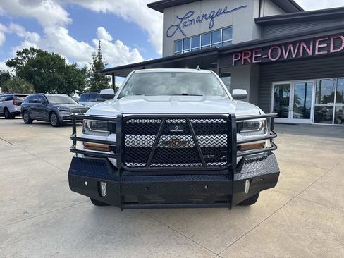 Used 2018 Chevrolet Silverado 1500 LT w/ All Star Edition image 3