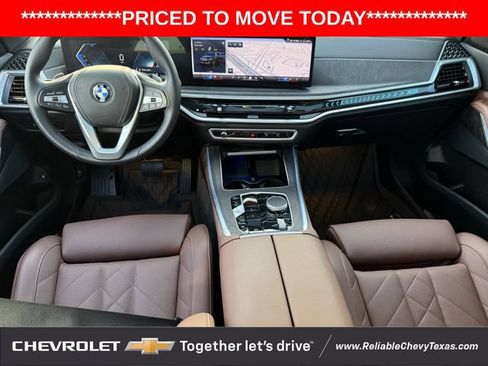 Used 2024 BMW X5 xDrive50e w/ Parking Assistance Package AWD/4WD image 12