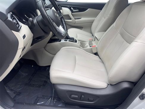 Used 2019 Nissan Rogue Sport SL w/ Premium Package image 27