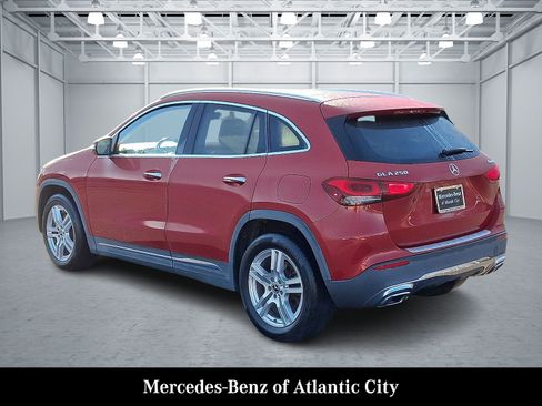 Used 2021 Mercedes-Benz GLA 250 4MATIC image 4