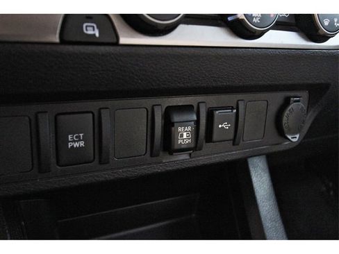 Used 2020 Toyota Tacoma SR5 image 25