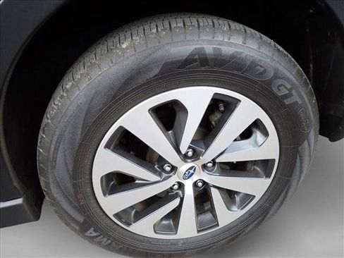 Certified 2022 Subaru Outback Premium AWD/4WD image 7