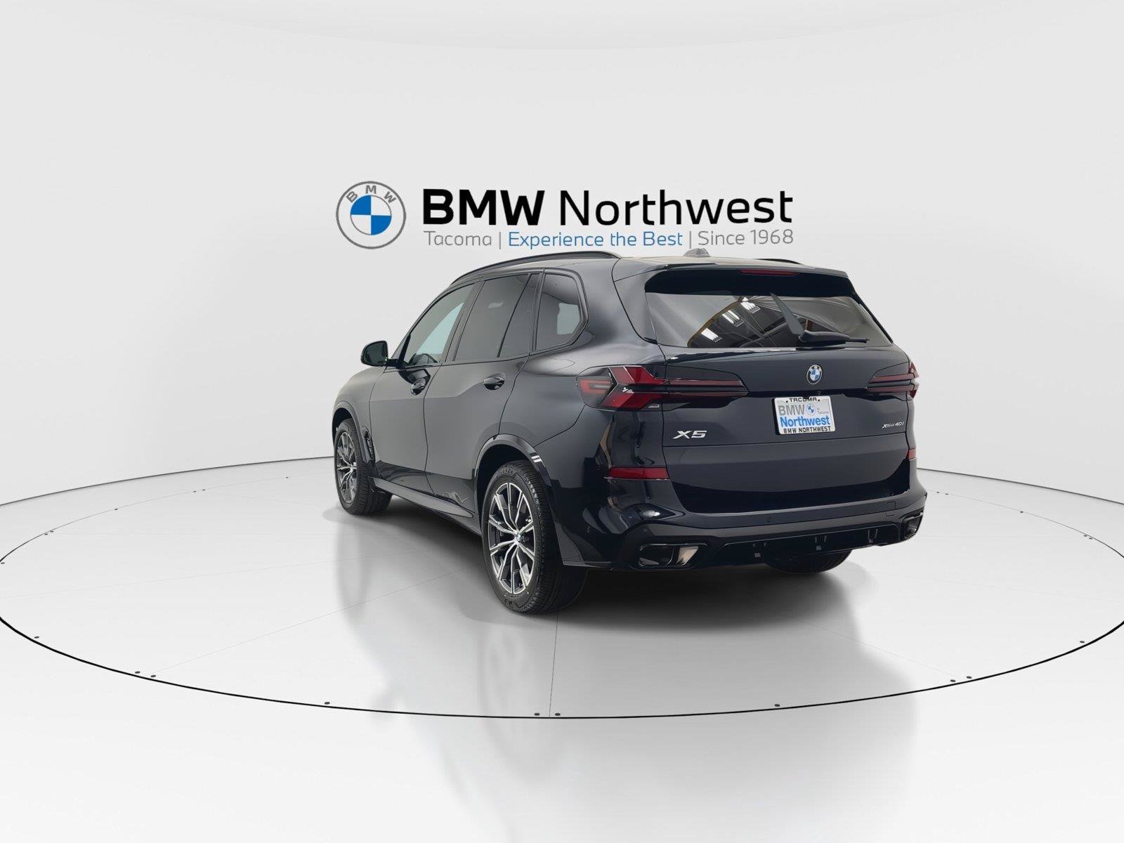 New 2026 BMW X5 xDrive40i w/ M Sport Package AWD/4WD image 13