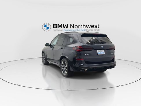 New 2026 BMW X5 xDrive40i w/ M Sport Package AWD/4WD image 13