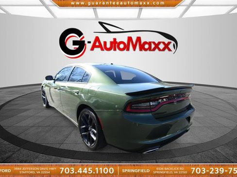 Used 2020 Dodge Charger SXT w/ Blacktop Package image 7