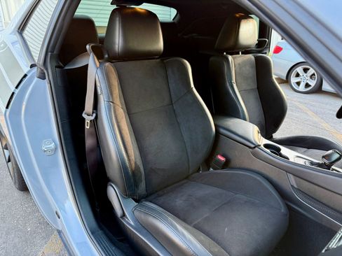 Used 2022 Dodge Challenger R/T w/ Plus Package image 34