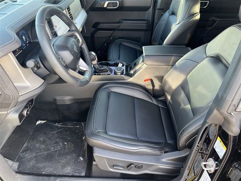 New 2026 Ford Bronco Outer Banks image 15