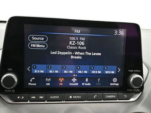 Used 2020 Nissan Sentra SV FWD image 19