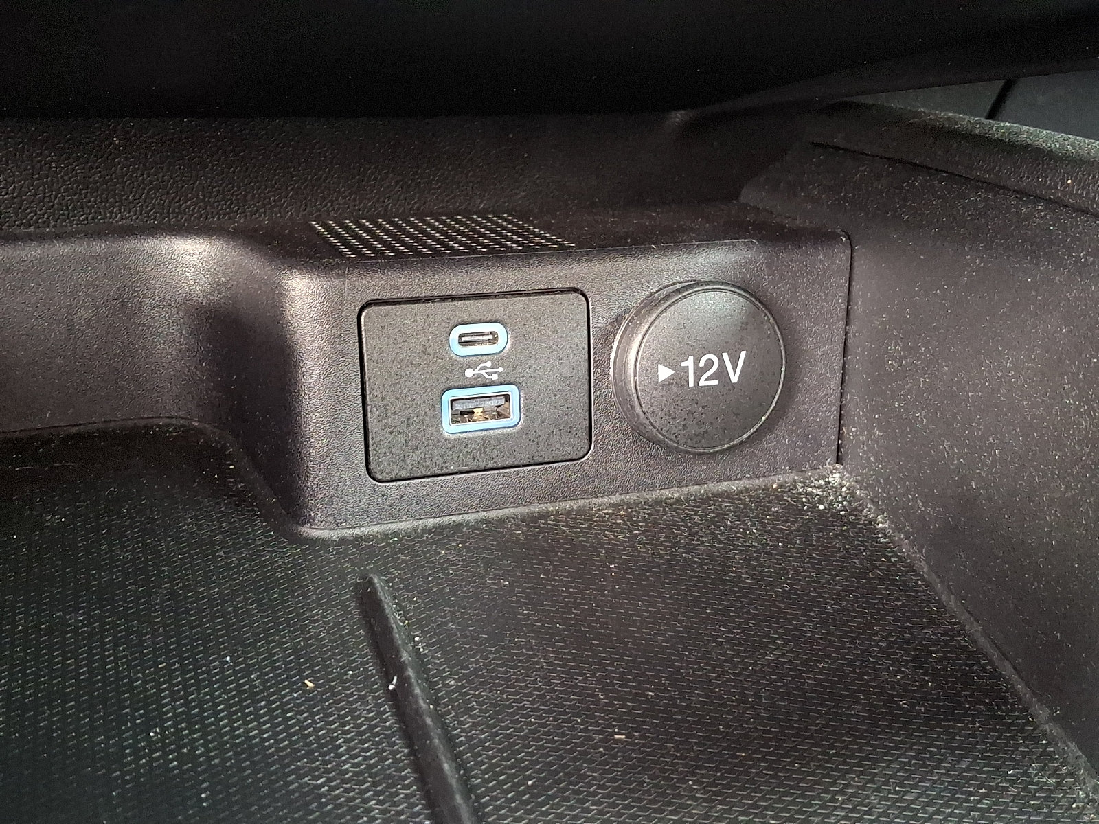 Used 2023 Ford Escape ST-Line w/ Tech Pack #1 AWD/4WD image 25