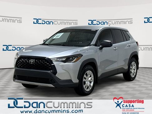 Used 2024 Toyota Corolla Cross L AWD/4WD image 1